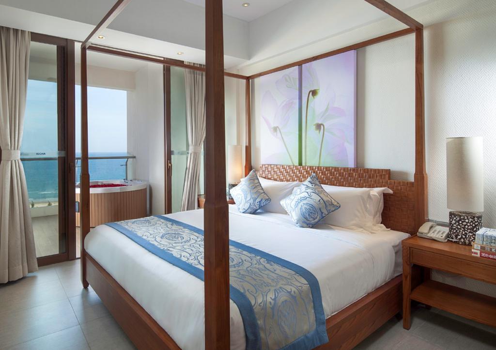 Aloha Oceanfront Suite Resort Lingshui  Room photo