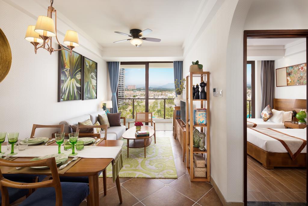 Aloha Oceanfront Suite Resort Lingshui  Exterior photo
