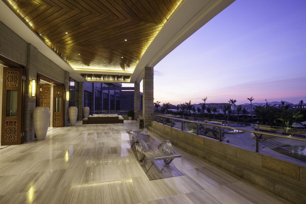 Aloha Oceanfront Suite Resort Lingshui  Exterior photo