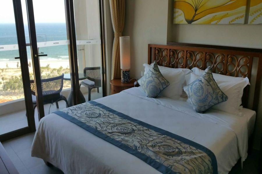 Aloha Oceanfront Suite Resort Lingshui  Exterior photo